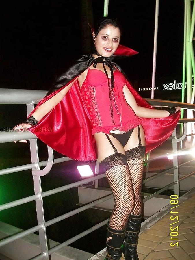 25P Baile de Fantasia Vampira Aninha 