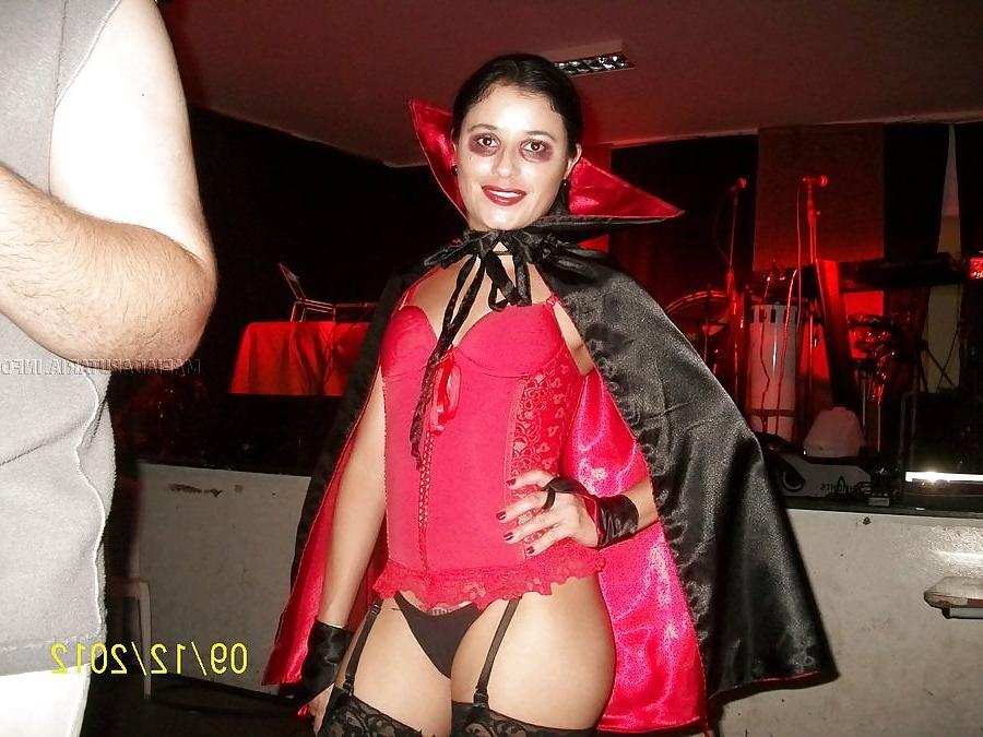25P Baile de Fantasia Vampira Aninha 