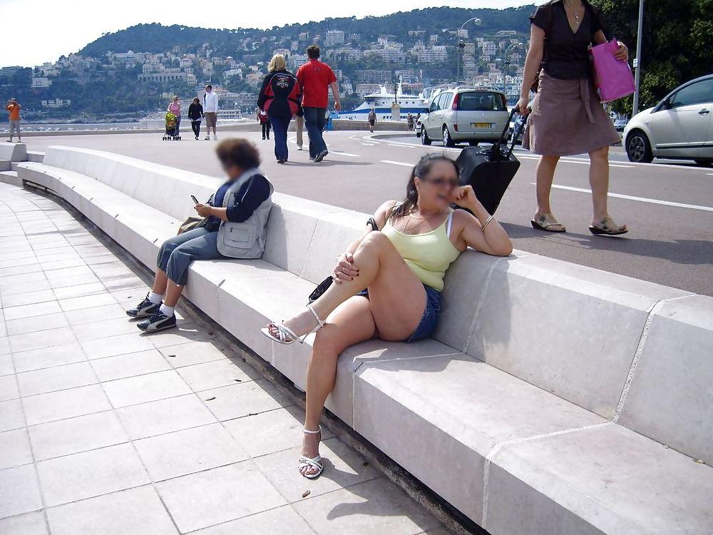 25P Sexy french exhibitionist