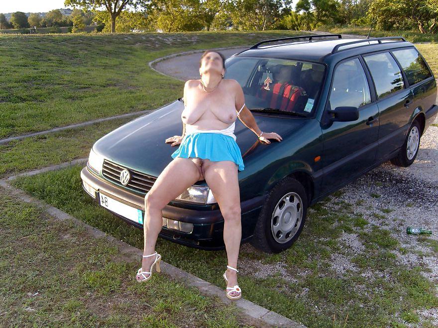 25P Sexy french exhibitionist