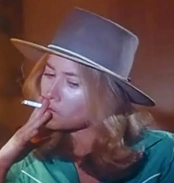 25P The Glow, Celebrity Women Smoking