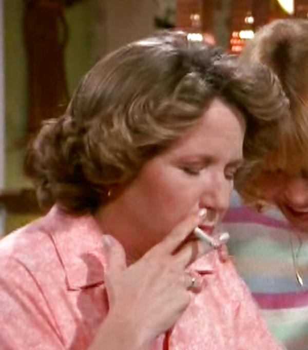 25P The Glow, Celebrity Women Smoking