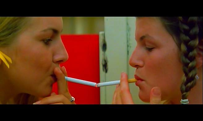 25P The Glow, Celebrity Women Smoking