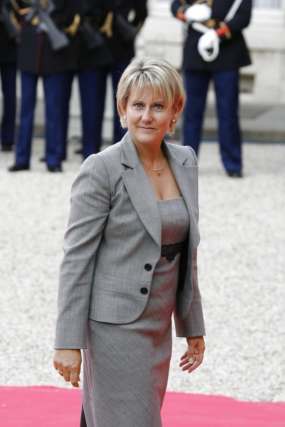 25P I love jerking off to Conservative Nadine Morano