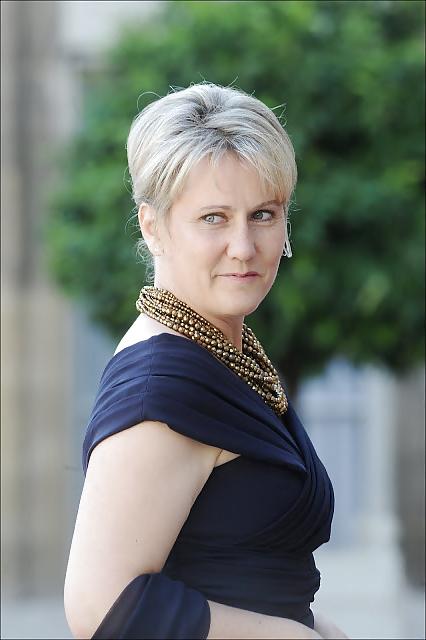 25P I love jerking off to Conservative Nadine Morano