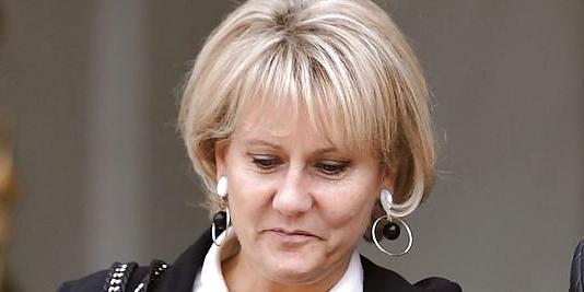 25P I love jerking off to Conservative Nadine Morano