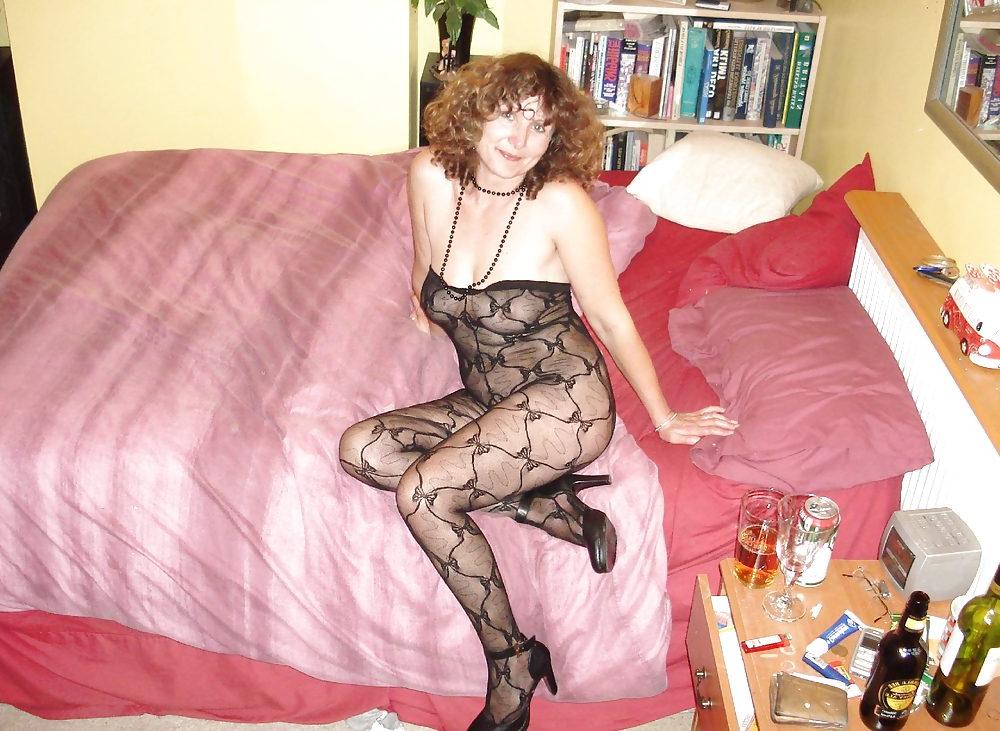 25P MILF so horny