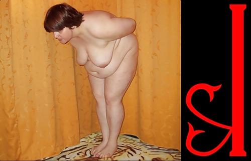 25P Naked posing in slave