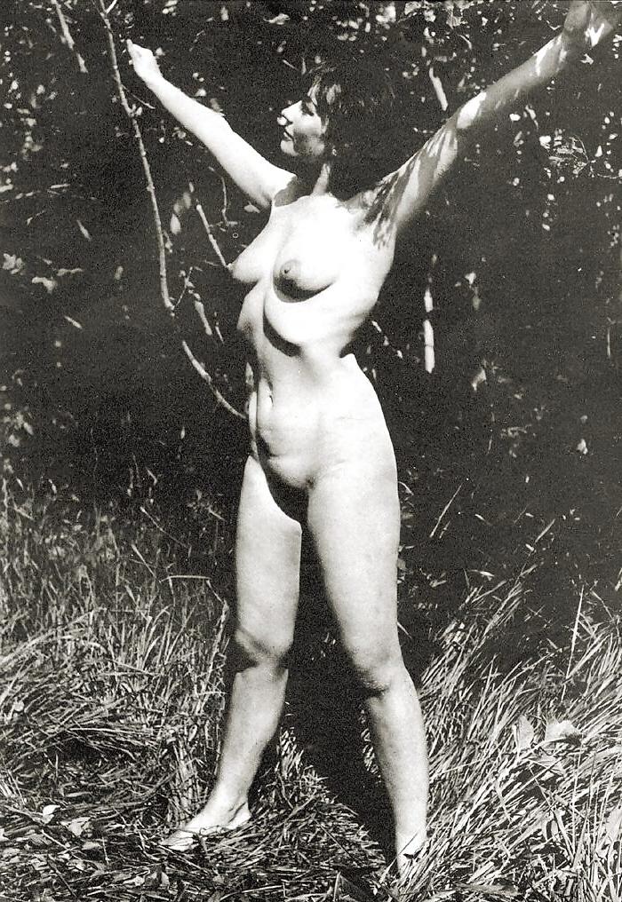 25P A Few Vintage Naturist Girls That Really Turn Me on (9)