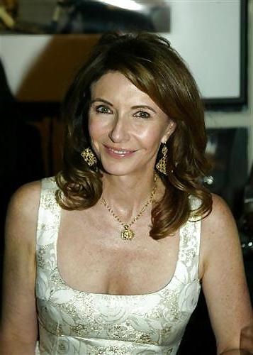 12P GILF Goddess Mary Steenburgen