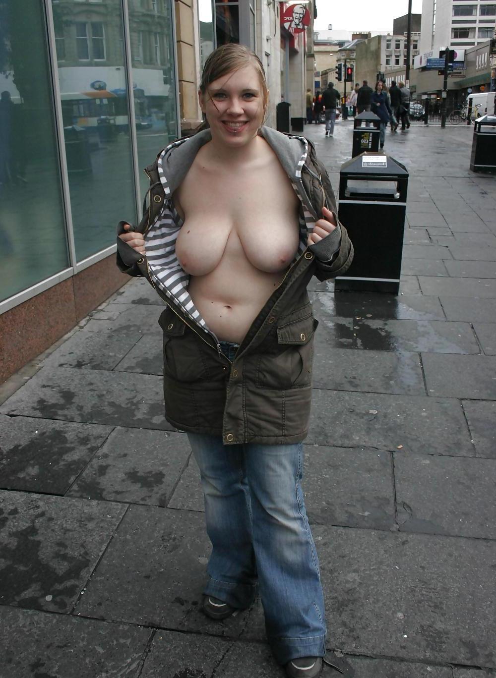 20P Saggy tits 75.