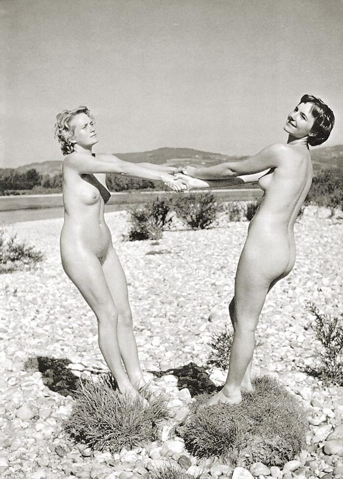 25P A Few Vintage Naturist Girls That Really Turn Me on (8)