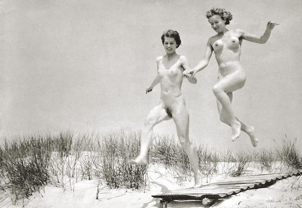 25P A Few Vintage Naturist Girls That Really Turn Me on (8)
