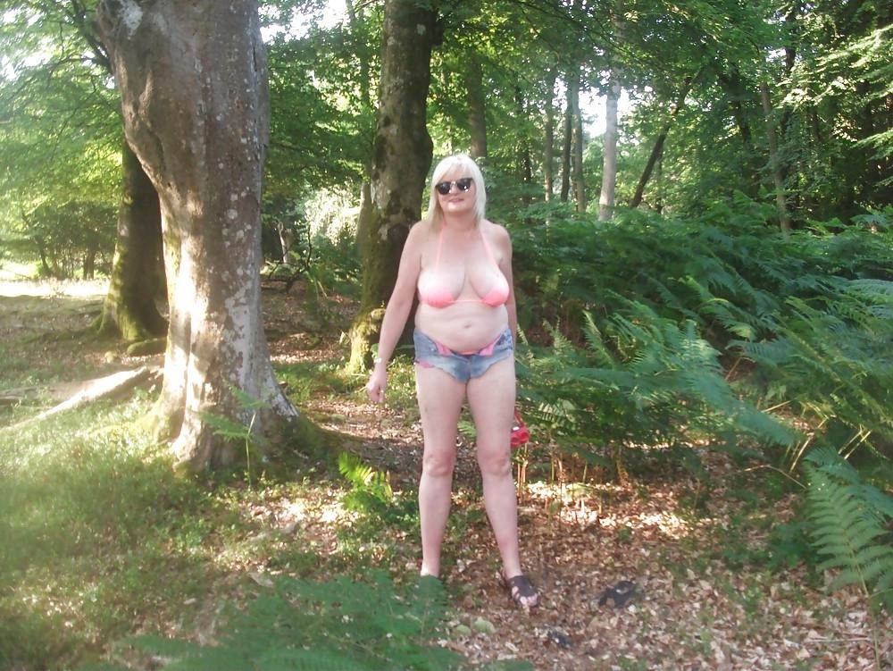 25P Matures of all shapes and sizes hairy and shaved 129