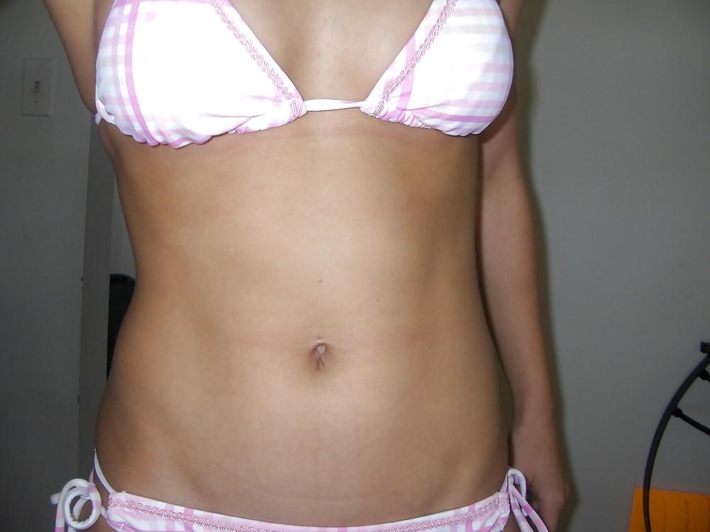 25P Sexy EXGF Posing