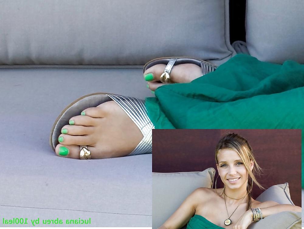 24P Feet of famous Portuguese 100leal