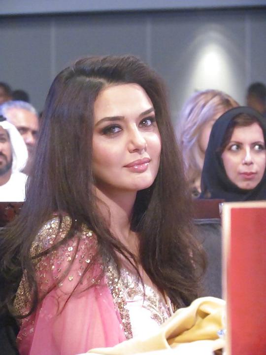 14P Preity Zinta fucked & cummed!!!