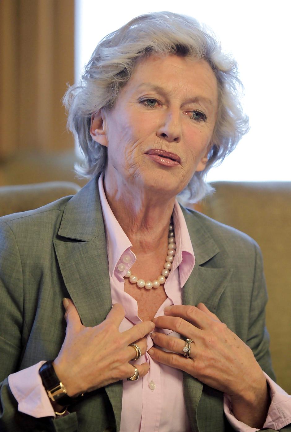 25P Petra Roth Ex-OB