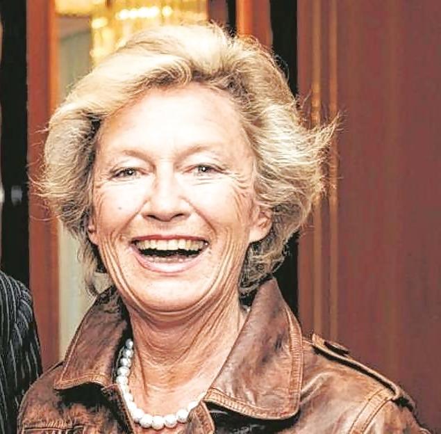 25P Petra Roth Ex-OB
