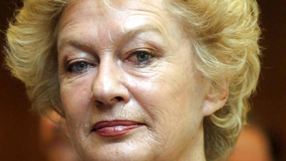 25P Petra Roth Ex-OB
