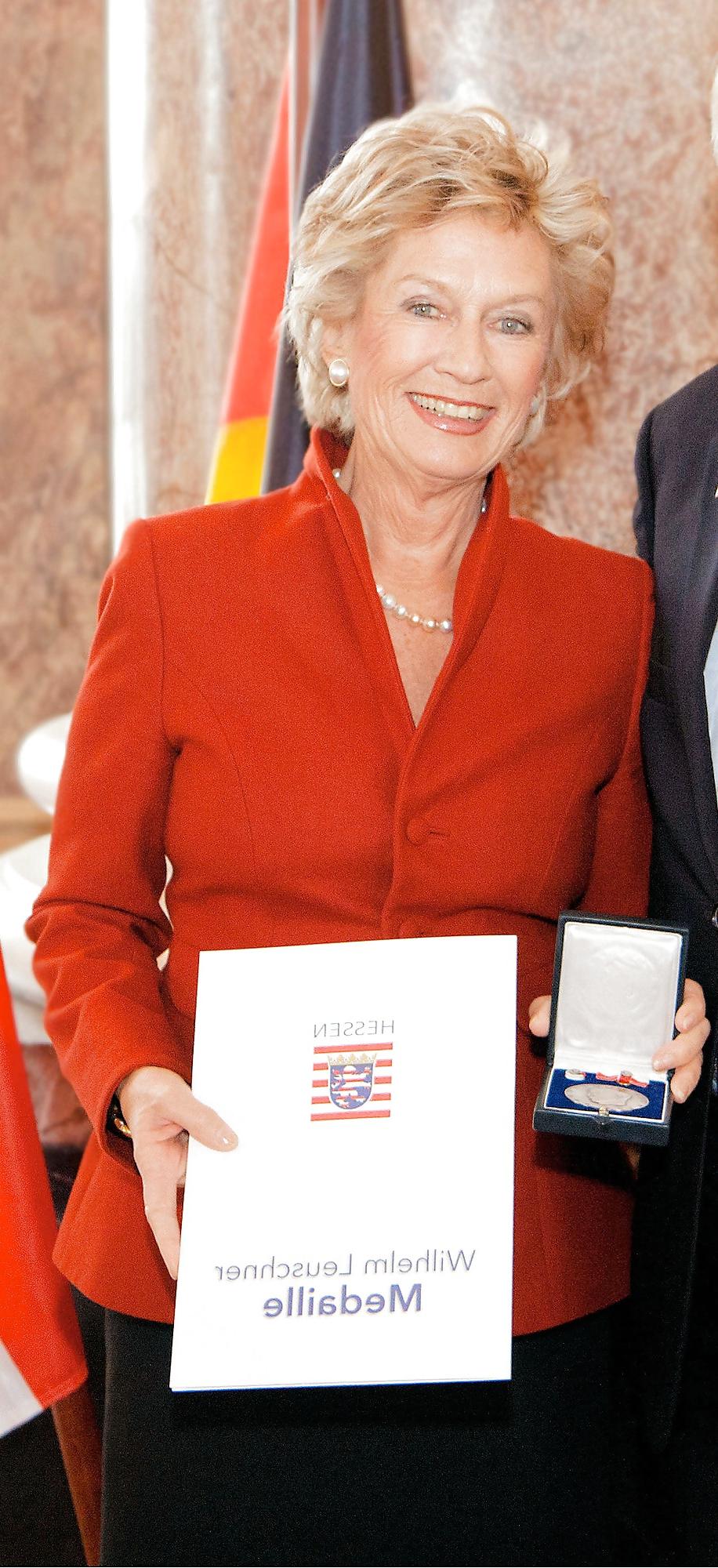 25P Petra Roth Ex-OB