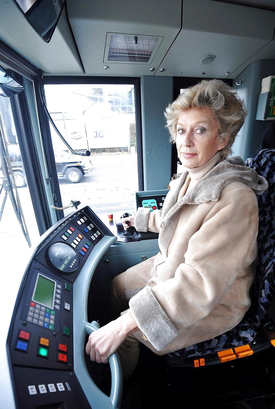 25P Petra Roth Ex-OB