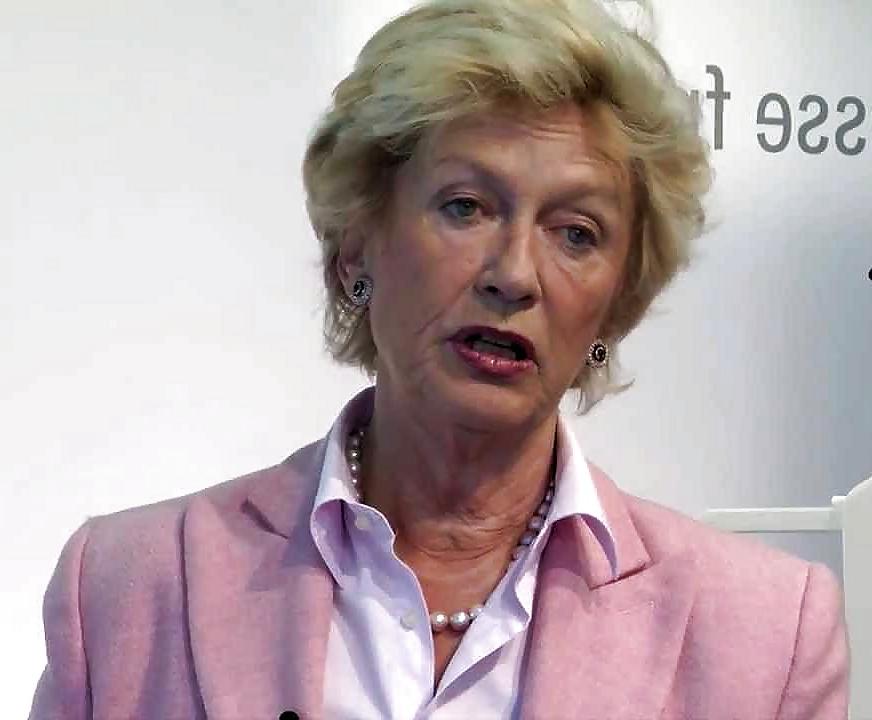 25P Petra Roth Ex-OB
