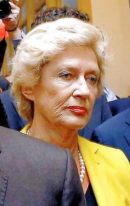 25P Petra Roth Ex-OB