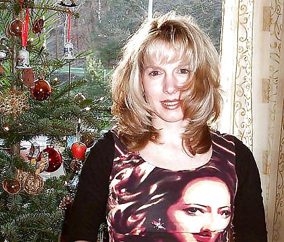 25P Sexy MILF Bettina