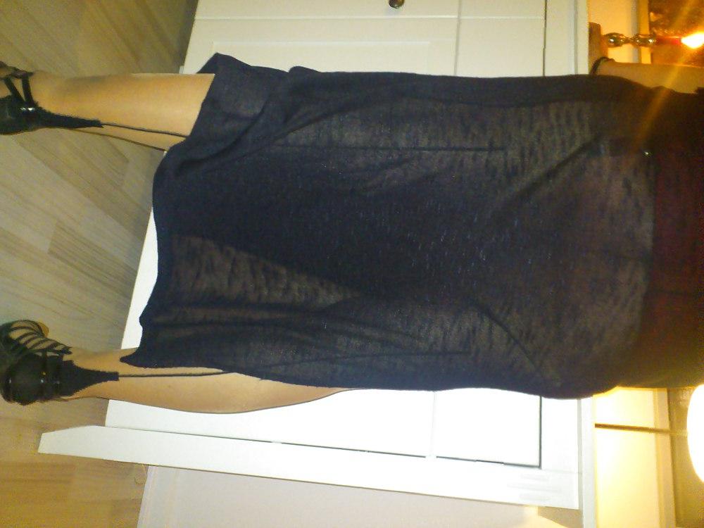 25P Wife posing in sexy stockings friday night