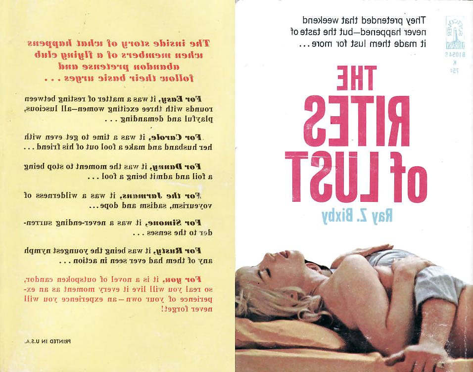 17P Oh La La Vintage Covers