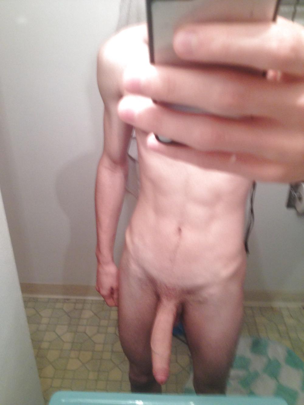 8P So Horny Need Some Pussy!!