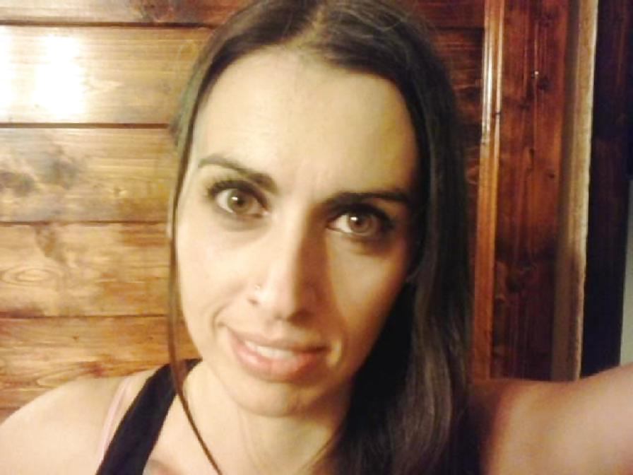 11P Italian women: Gina