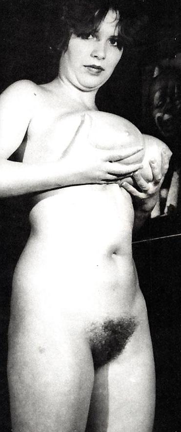 25P Vintage Busty Girls Beth Berenson