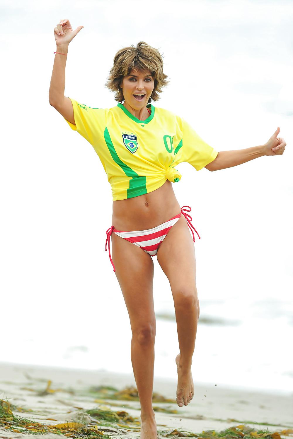 25P CumShoot Lisa Rinna Star MILF Celebrity