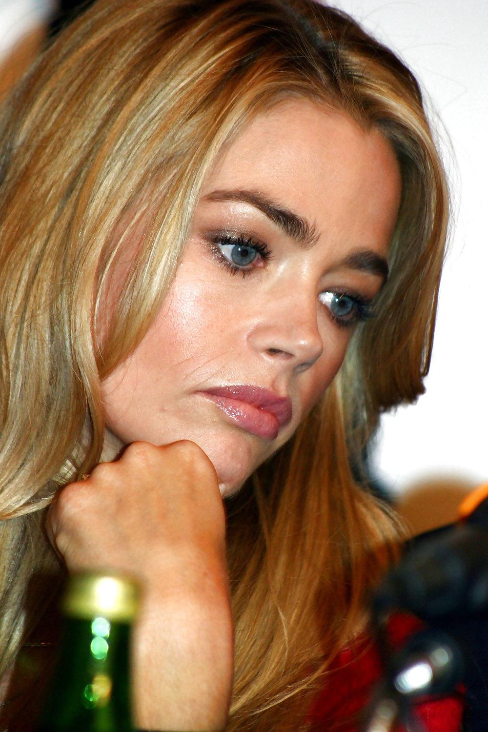20P CumShoot Denise Richards Star MILF Celebrity