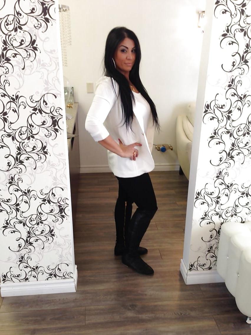 25P Persian Slut Mom Sanaz