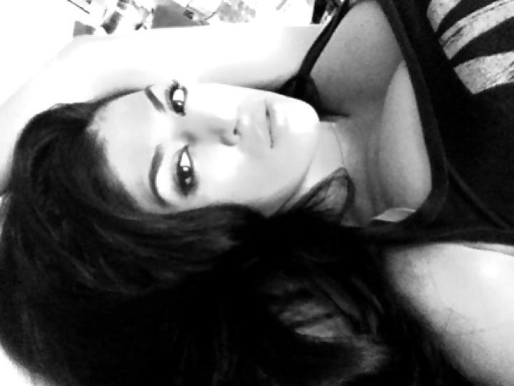 25P Iranian Teen Slut Niloofar
