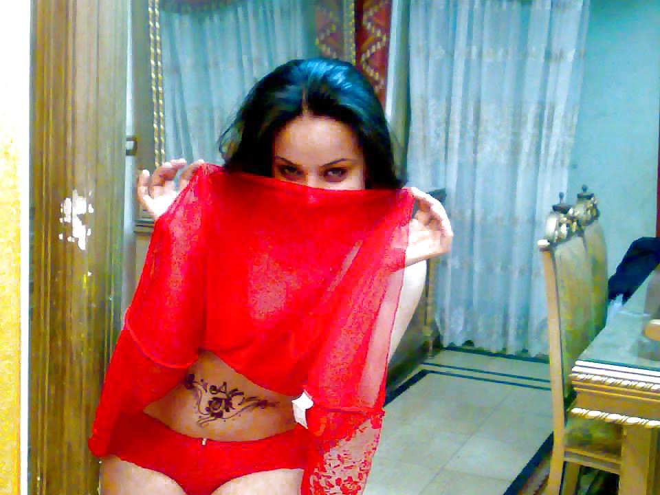 18P Egyption Dancer
