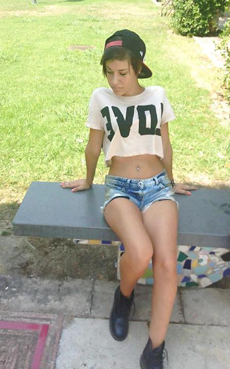 19P Italian girl: lucy