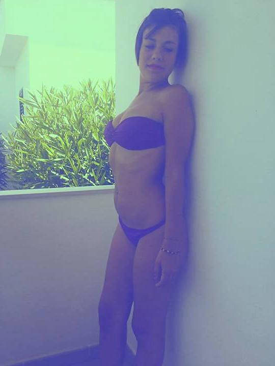 19P Italian girl: lucy