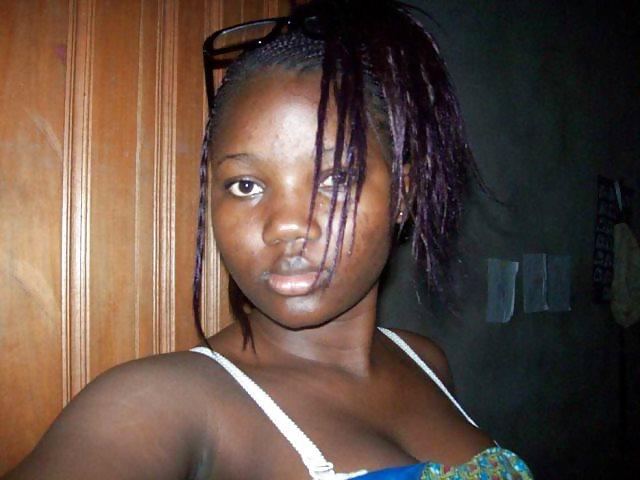 8P Raissa of buea univrsity of cameroon (no naked)
