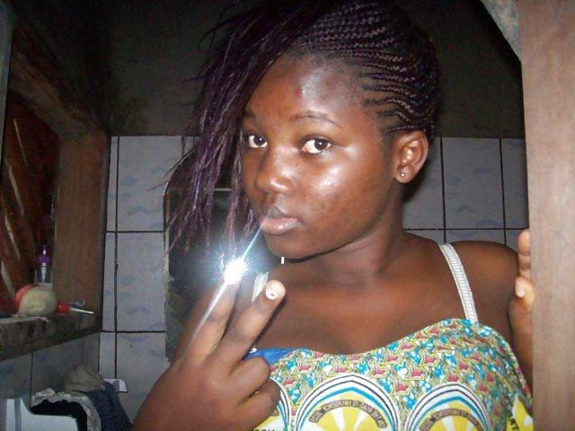 8P Raissa of buea univrsity of cameroon (no naked)
