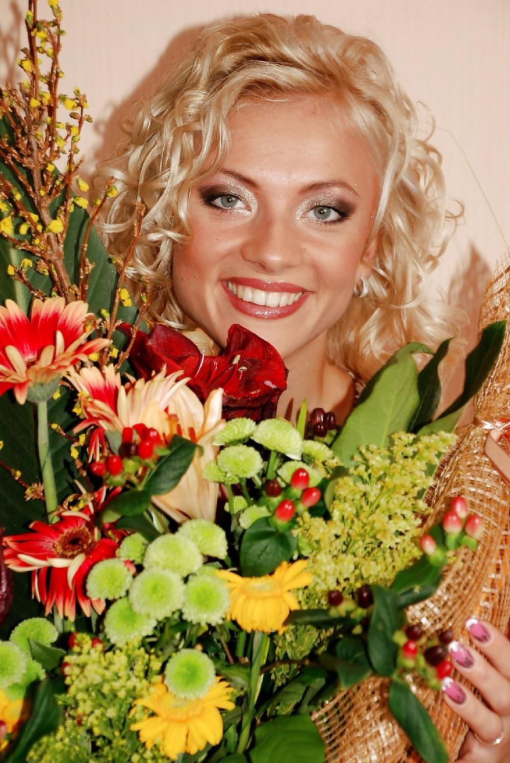 25P Pretty Moscow Dancer Yulia - Part 2 (From the Life)
