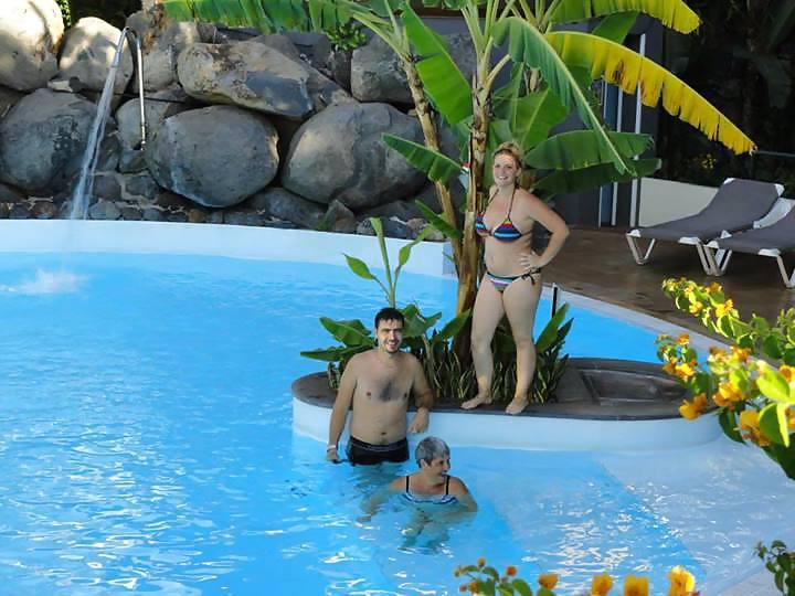 19P Laetitia C a la piscine (une ex)
