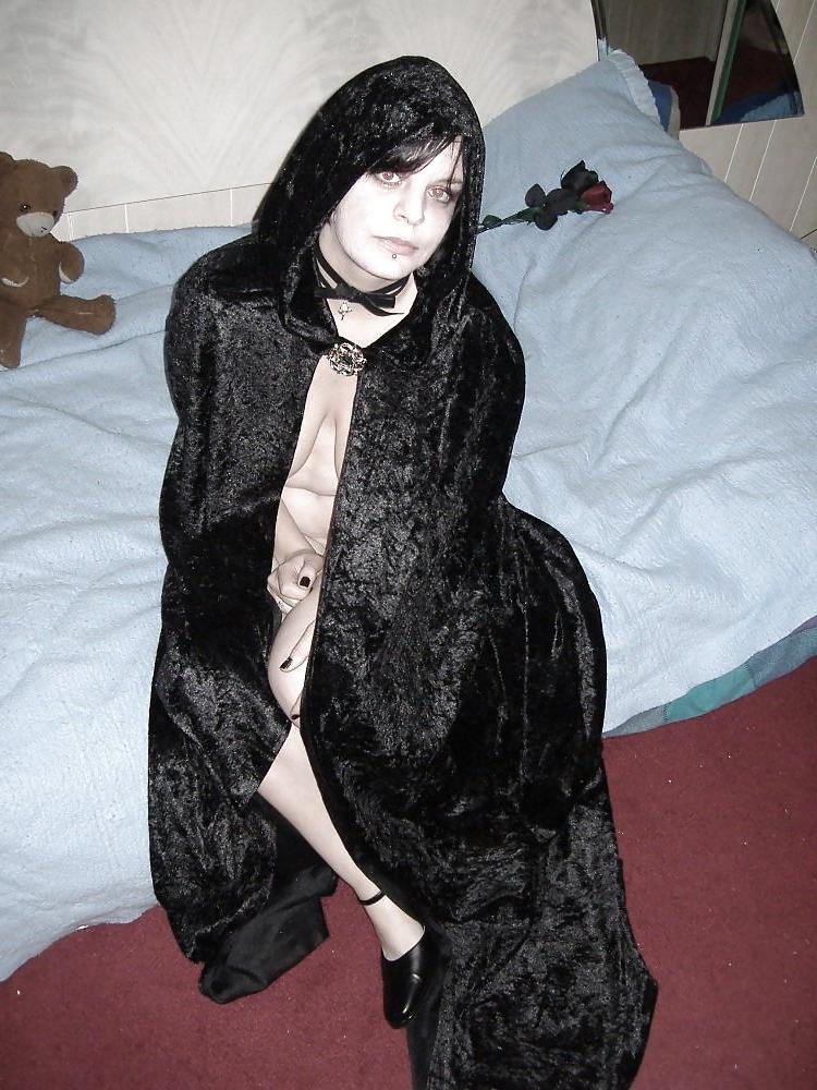 25P Bekah Hardcore Posing