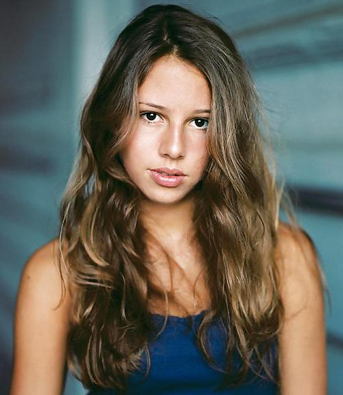 9P German celeb Leonie Tepe