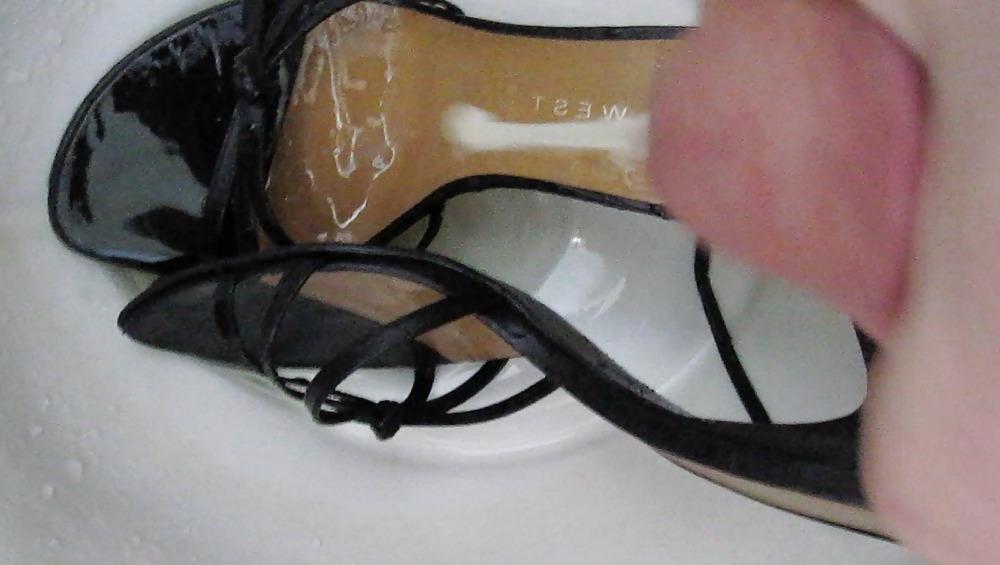 11P Nine West Heels Goodwill Bound