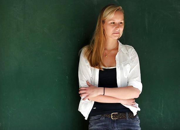 25P Marion Marechal-Le Pen is hot!