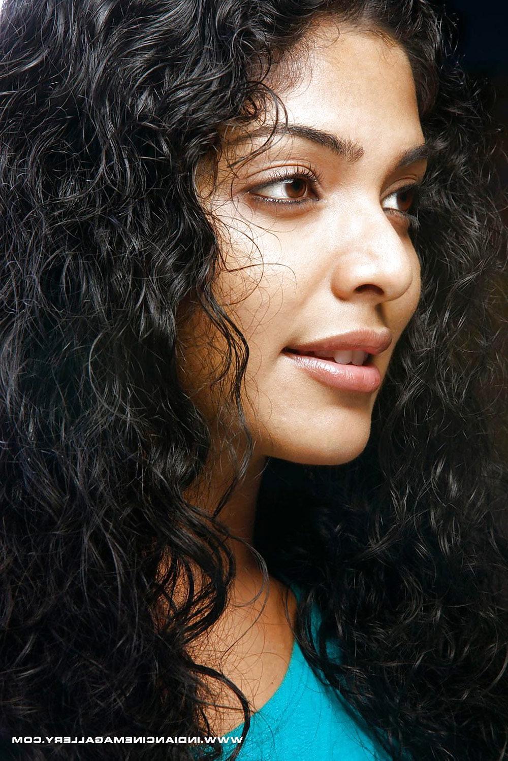25P Hot Face-Rima Kallingal